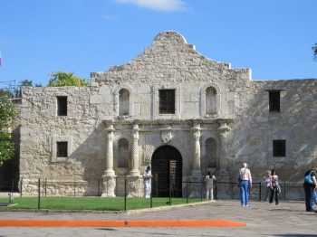 alamo-360829_1280.jpg